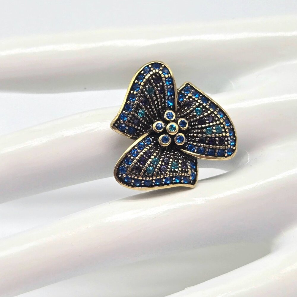 Heidi Daus Crystal Flower Ring Size 6 Signed Designer Statement Cocktail Ring